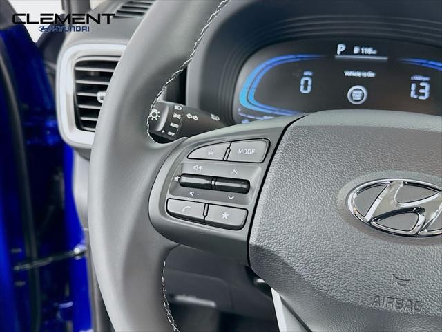 Hyundai Venue Vehicle Full-screen Gallery Image 14