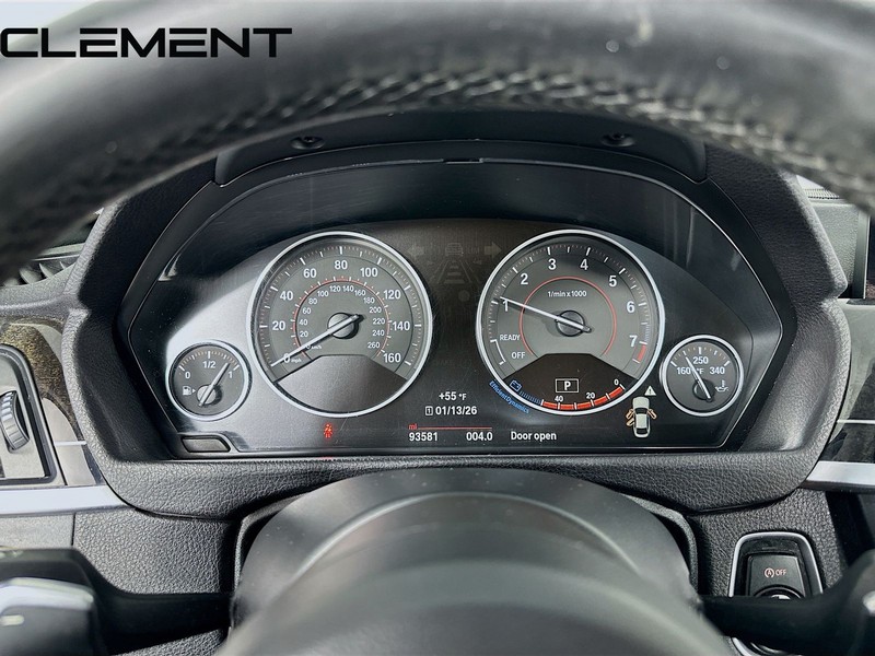 BMW 4 Series Vehicle Full-screen Gallery Image 17