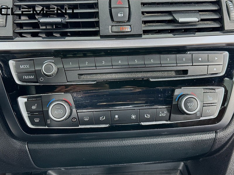 BMW 4 Series Vehicle Full-screen Gallery Image 21