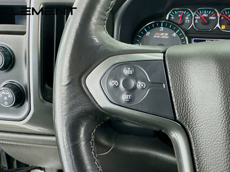 Chevrolet Silverado 1500 Vehicle Full-screen Gallery Image 14