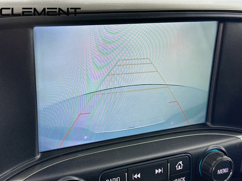 Chevrolet Silverado 1500 Vehicle Full-screen Gallery Image 19