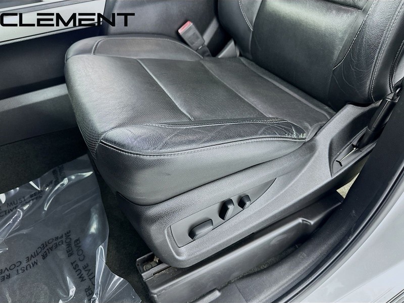 Chevrolet Silverado 1500 Vehicle Full-screen Gallery Image 27