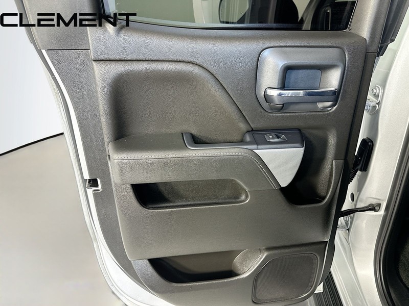 Chevrolet Silverado 1500 Vehicle Full-screen Gallery Image 29