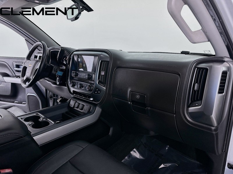 Chevrolet Silverado 1500 Vehicle Full-screen Gallery Image 33