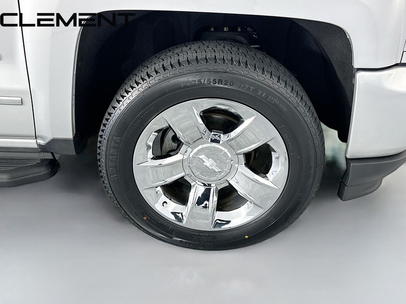 Chevrolet Silverado 1500 Vehicle Full-screen Gallery Image 35