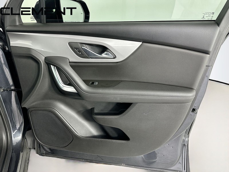 Chevrolet Blazer Vehicle Full-screen Gallery Image 34