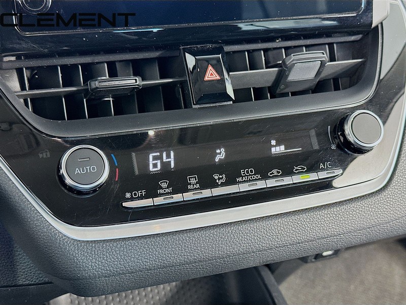 Toyota Corolla Vehicle Full-screen Gallery Image 21