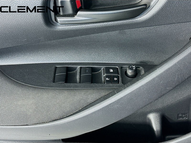 Toyota Corolla Vehicle Full-screen Gallery Image 23