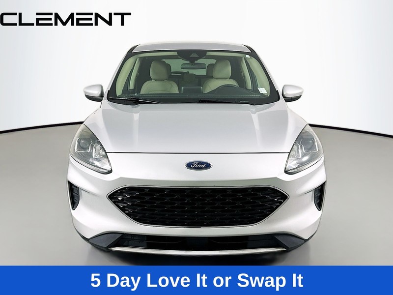 Ford Escape Vehicle Full-screen Gallery Image 2