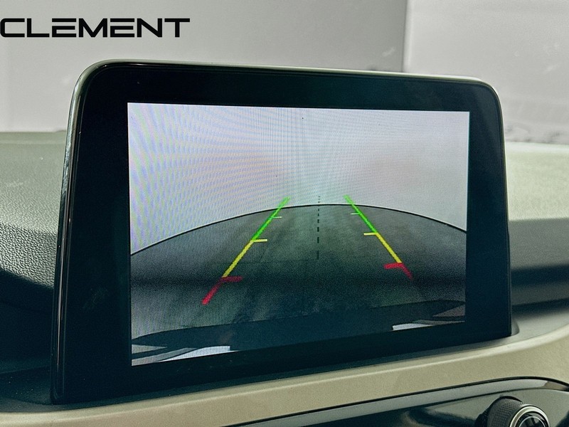 Ford Escape Vehicle Full-screen Gallery Image 19