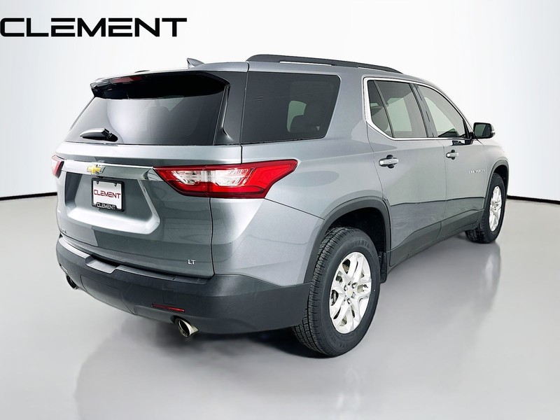 Chevrolet Traverse Vehicle Full-screen Gallery Image 6