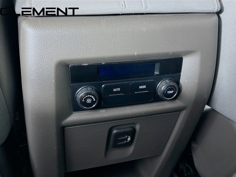 Chevrolet Traverse Vehicle Full-screen Gallery Image 32