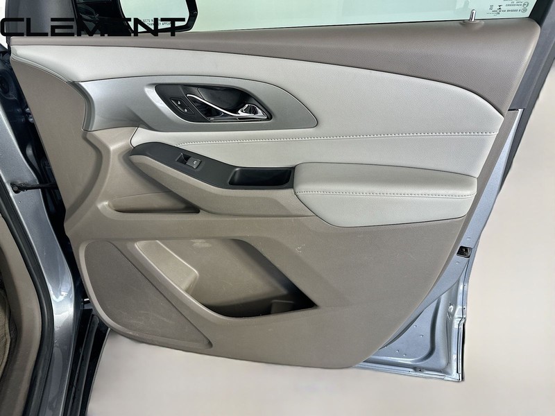 Chevrolet Traverse Vehicle Full-screen Gallery Image 35