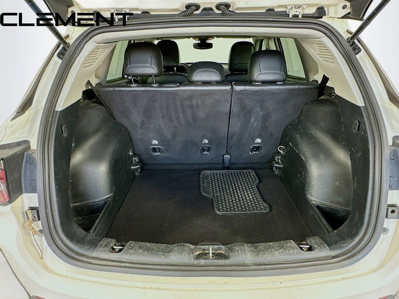 Jeep Compass Vehicle Full-screen Gallery Image 9