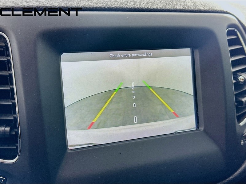 Jeep Compass Vehicle Full-screen Gallery Image 19