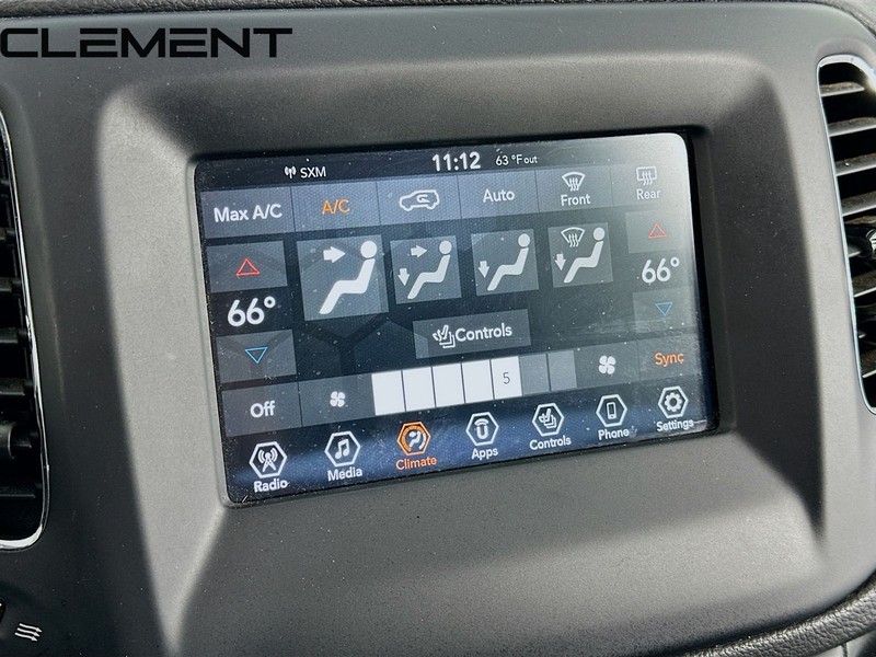 Jeep Compass Vehicle Full-screen Gallery Image 21