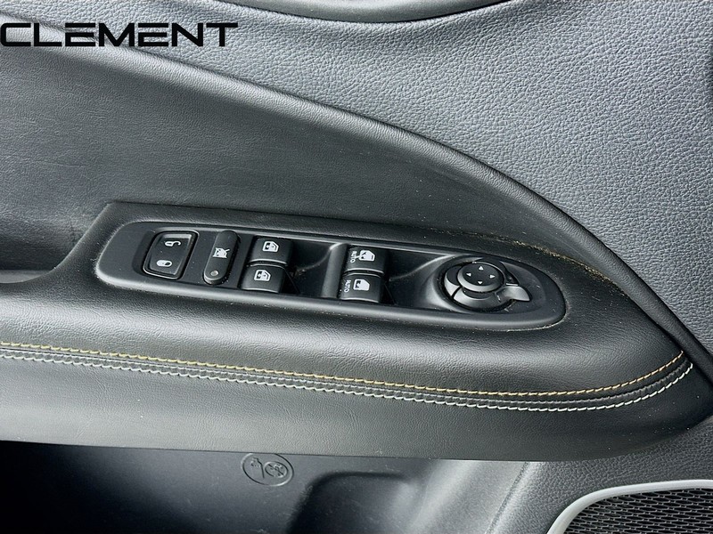 Jeep Compass Vehicle Full-screen Gallery Image 24