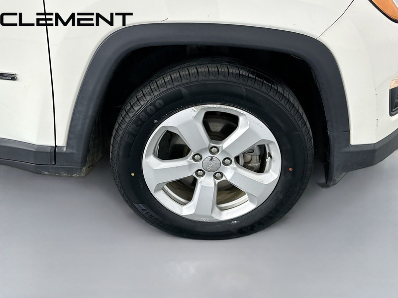 Jeep Compass Vehicle Full-screen Gallery Image 35