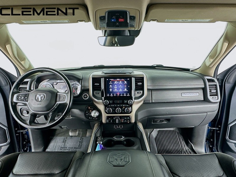 Ram 1500 Vehicle Full-screen Gallery Image 11