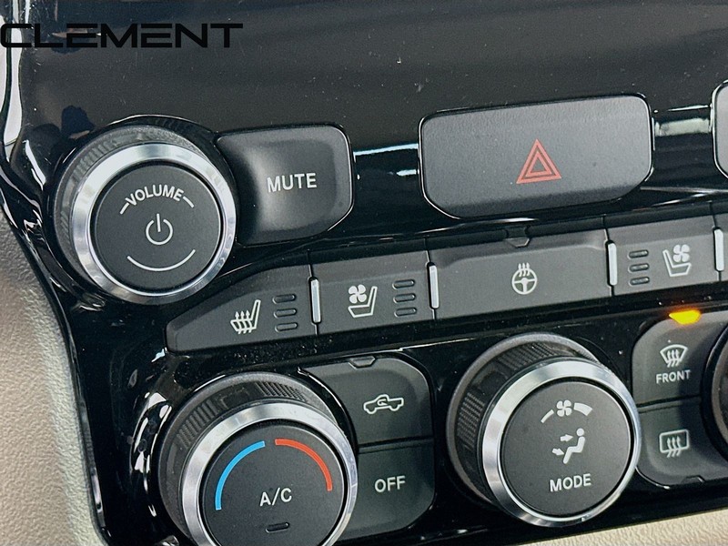 Ram 1500 Vehicle Full-screen Gallery Image 22