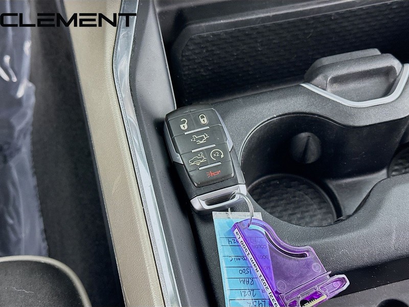 Ram 1500 Vehicle Full-screen Gallery Image 23