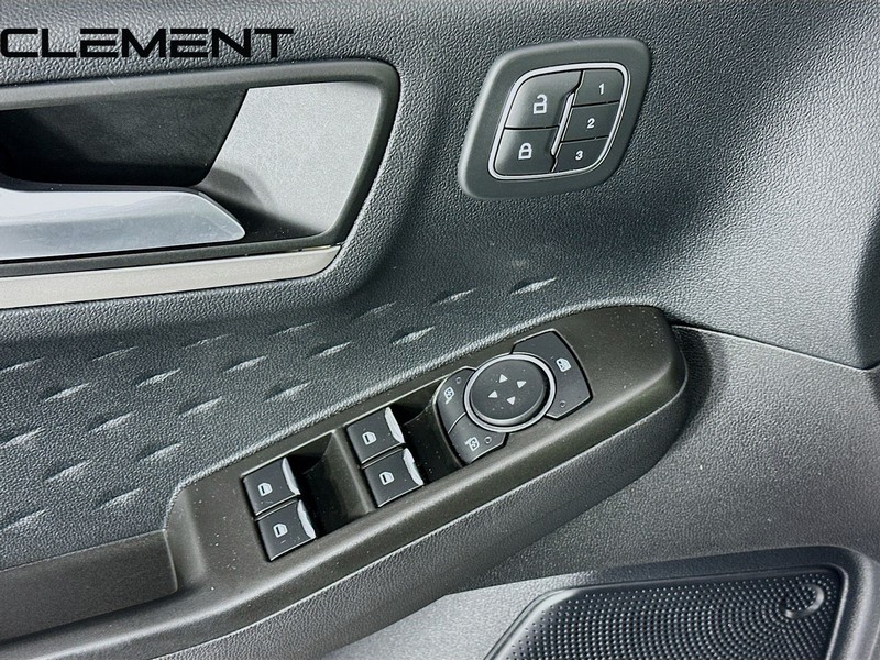 Ford Escape Vehicle Image 25