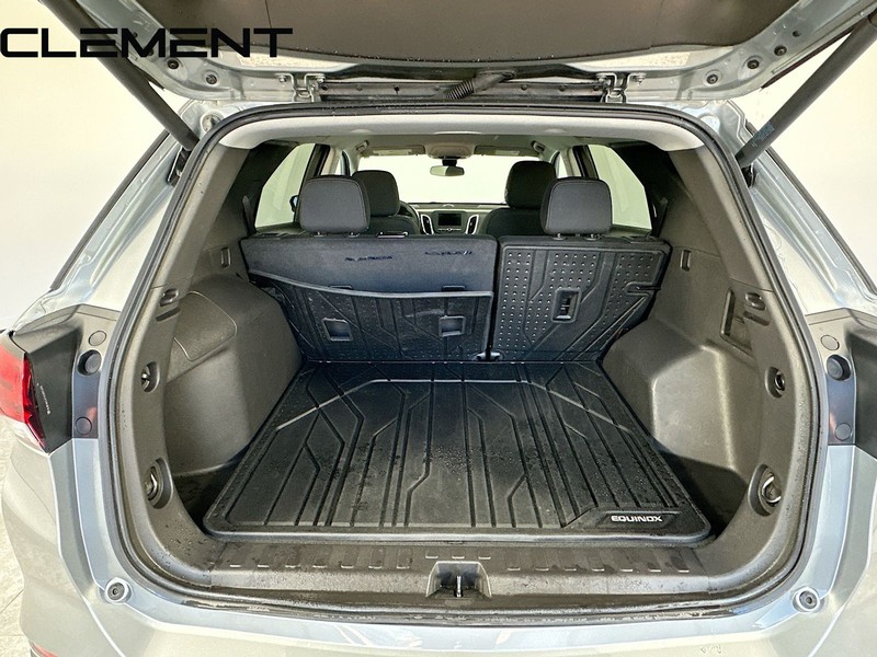 Chevrolet Equinox Vehicle Full-screen Gallery Image 09