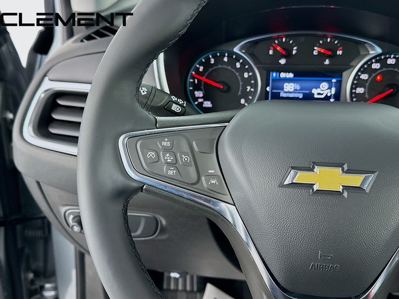 Chevrolet Equinox Vehicle Full-screen Gallery Image 14