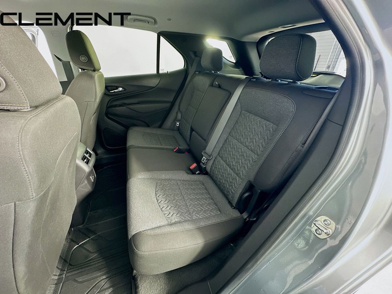 Chevrolet Equinox Vehicle Full-screen Gallery Image 31