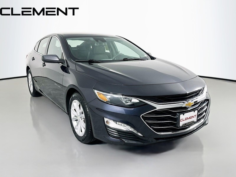 Chevrolet Malibu Vehicle Full-screen Gallery Image 3