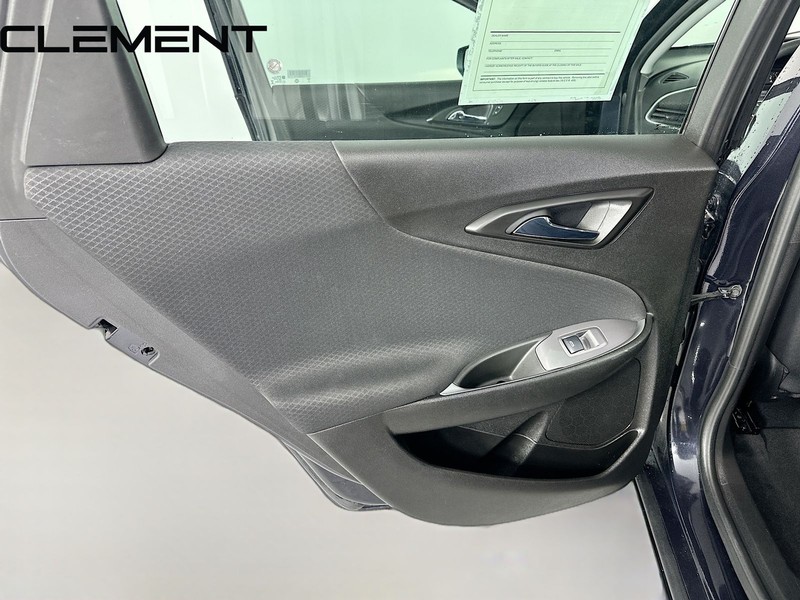 Chevrolet Malibu Vehicle Full-screen Gallery Image 29