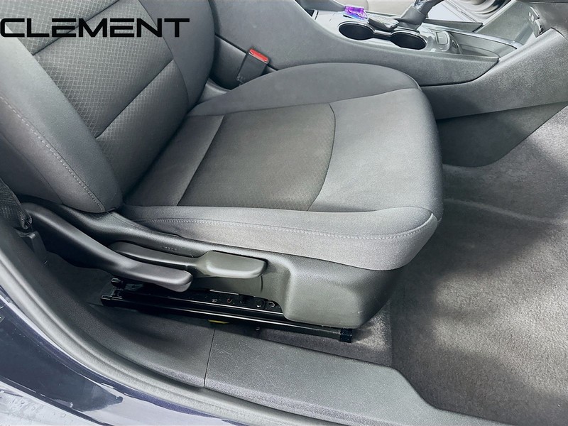 Chevrolet Malibu Vehicle Full-screen Gallery Image 32