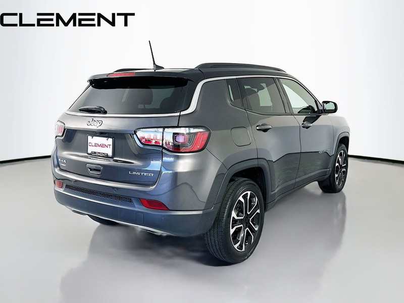 Jeep Compass Vehicle Full-screen Gallery Image 6