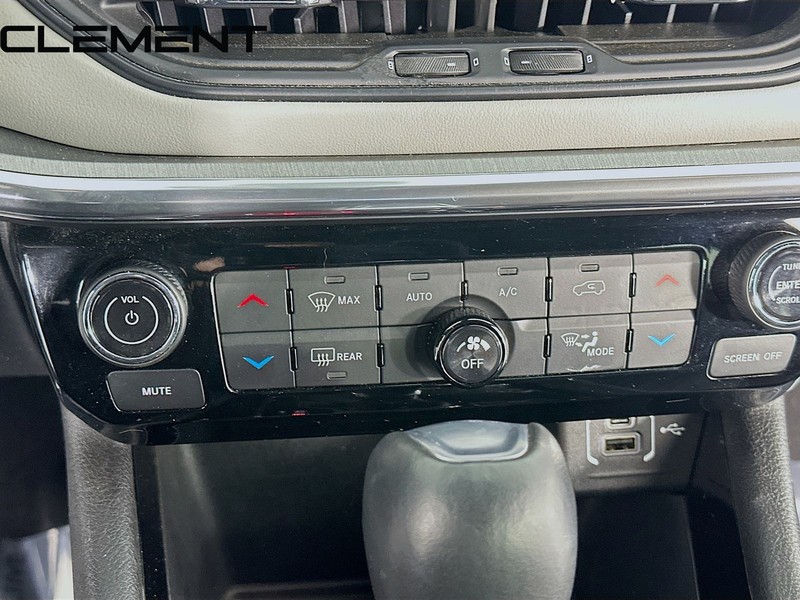 Jeep Compass Vehicle Full-screen Gallery Image 21