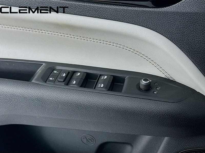 Jeep Compass Vehicle Full-screen Gallery Image 23