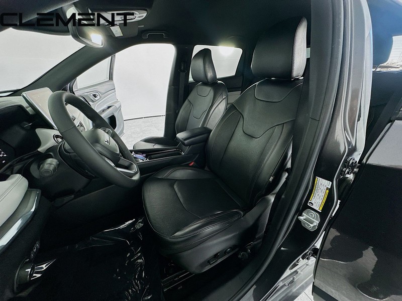 Jeep Compass Vehicle Full-screen Gallery Image 27