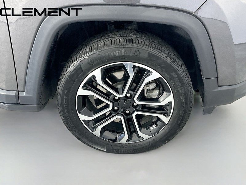 Jeep Compass Vehicle Full-screen Gallery Image 34