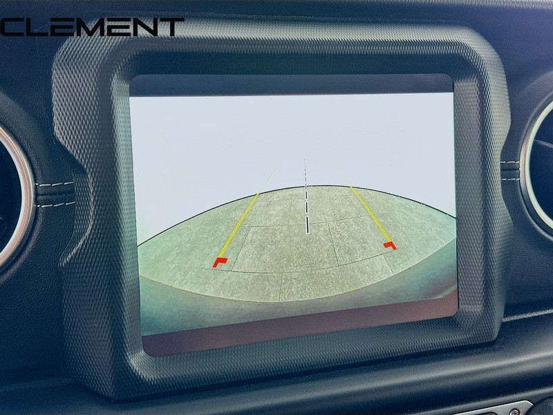 Jeep Wrangler 4xe Vehicle Full-screen Gallery Image 19