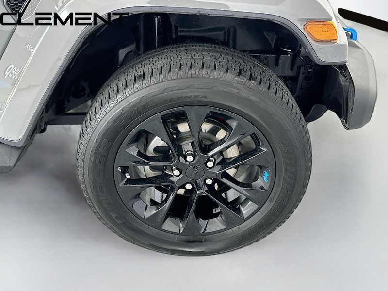 Jeep Wrangler 4xe Vehicle Full-screen Gallery Image 35