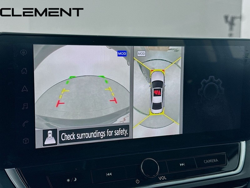 Nissan Altima Vehicle Full-screen Gallery Image 19