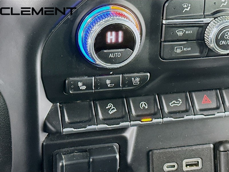 GMC Sierra 1500 Vehicle Full-screen Gallery Image 22