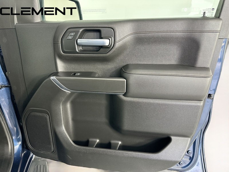 GMC Sierra 1500 Vehicle Full-screen Gallery Image 34