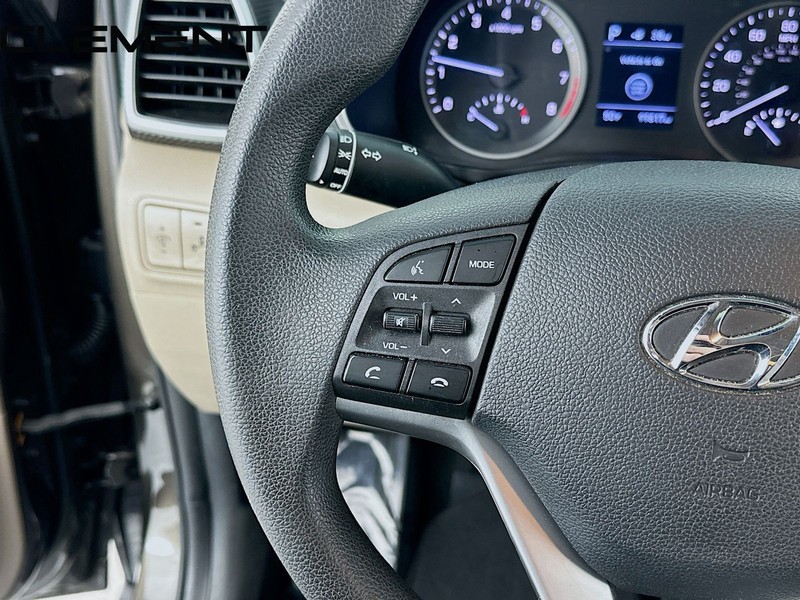 Hyundai Tucson Vehicle Full-screen Gallery Image 14