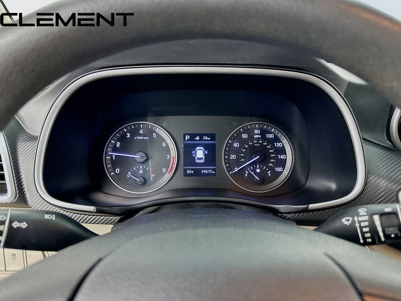 Hyundai Tucson Vehicle Full-screen Gallery Image 17