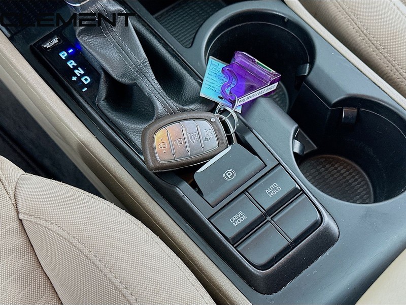 Hyundai Tucson Vehicle Full-screen Gallery Image 23