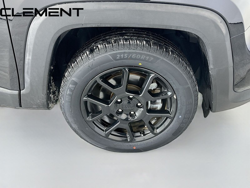 Jeep Renegade Vehicle Full-screen Gallery Image 34