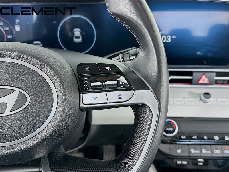 Hyundai Elantra Vehicle Full-screen Gallery Image 16