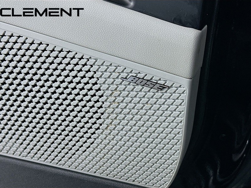 Hyundai Elantra Vehicle Full-screen Gallery Image 26