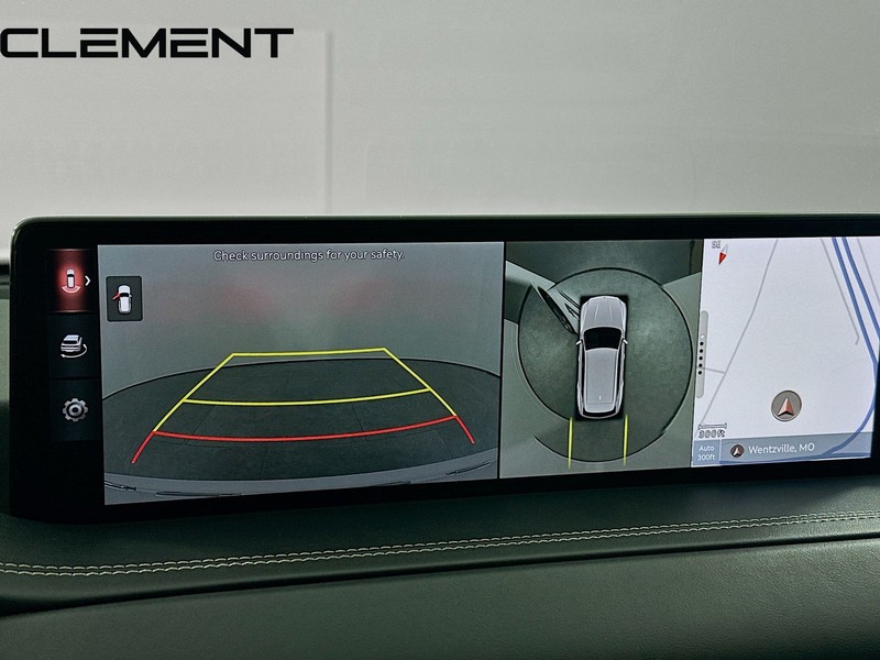 Genesis GV80 Vehicle Full-screen Gallery Image 19