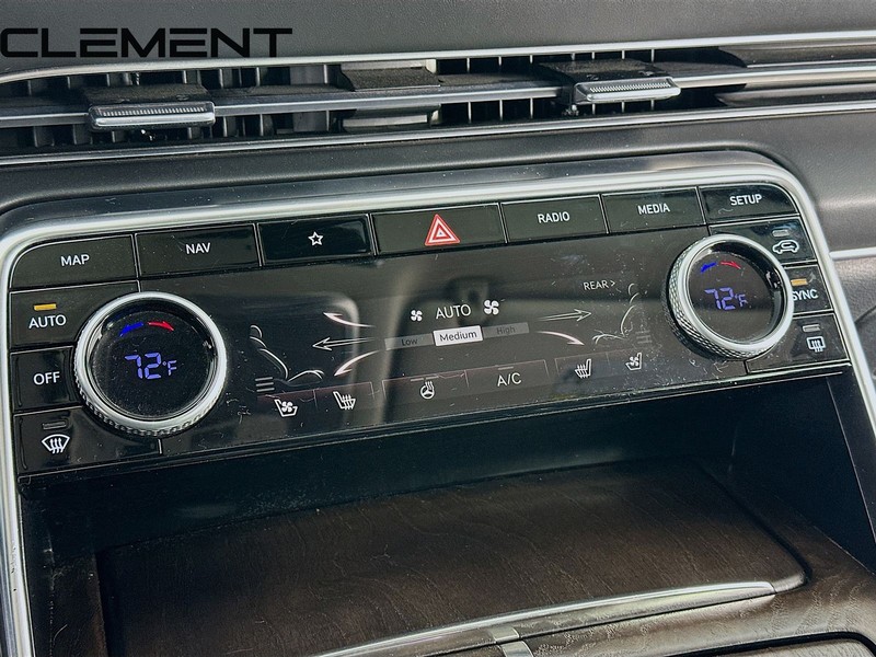 Genesis GV80 Vehicle Full-screen Gallery Image 21